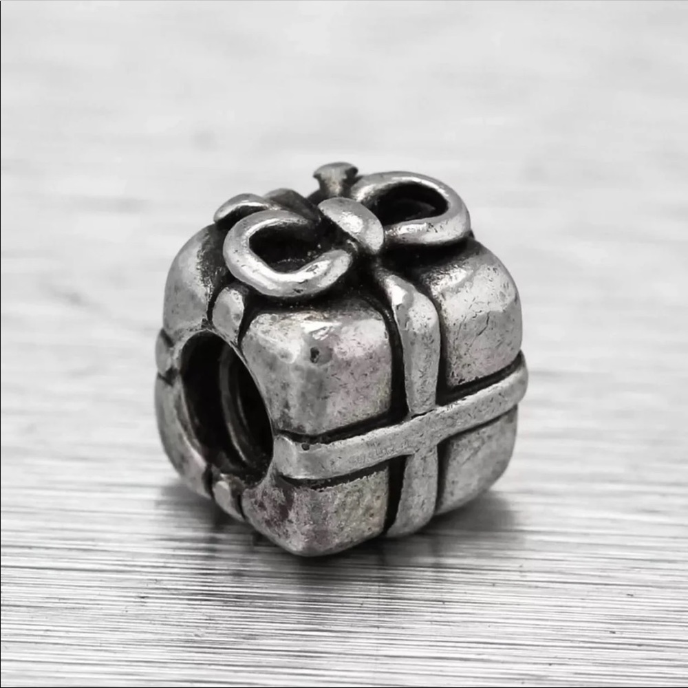Authentic Pandora 925 Sterling Silver Wrapped Present Bead Charm